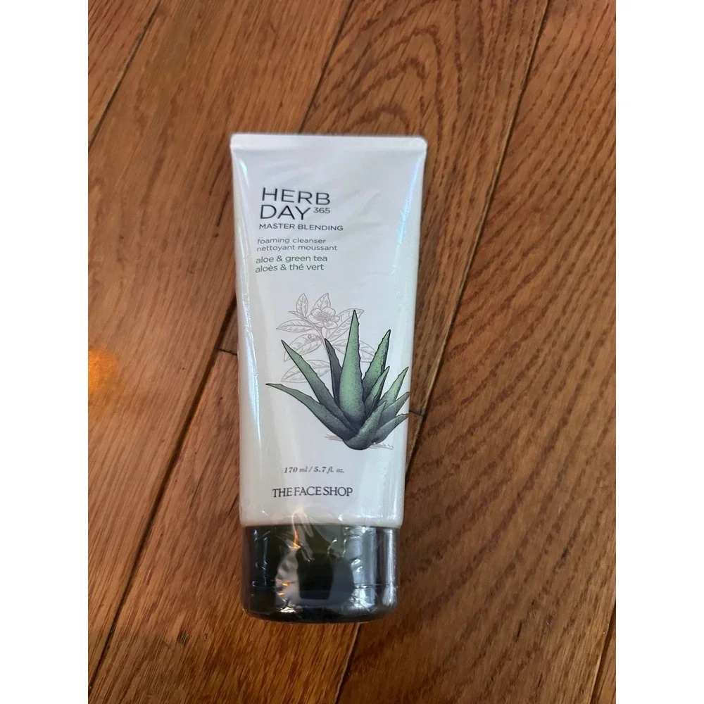 New The Face Shop Herb Day 365 Master Blending Cleansing Foam Aloe & Green Tea F